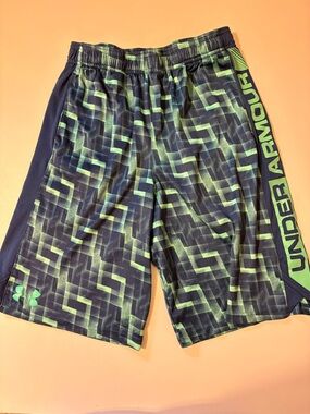 Under Armour youth large  Black and Neon Green Geometric Training Shorts
